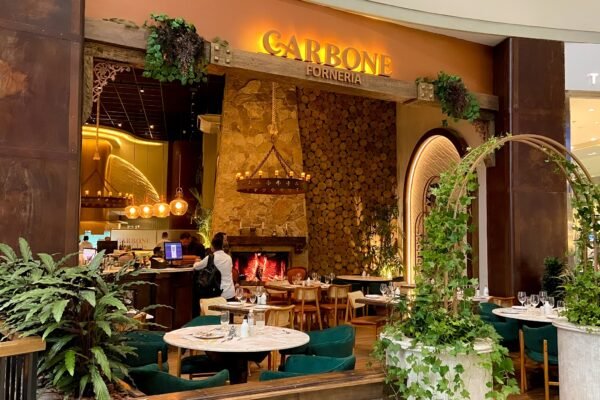 Forneria Carbone inaugura no Continente Shopping Forneria Carbone abre as portas no Continente Shopping Foto Gerusa Schappo